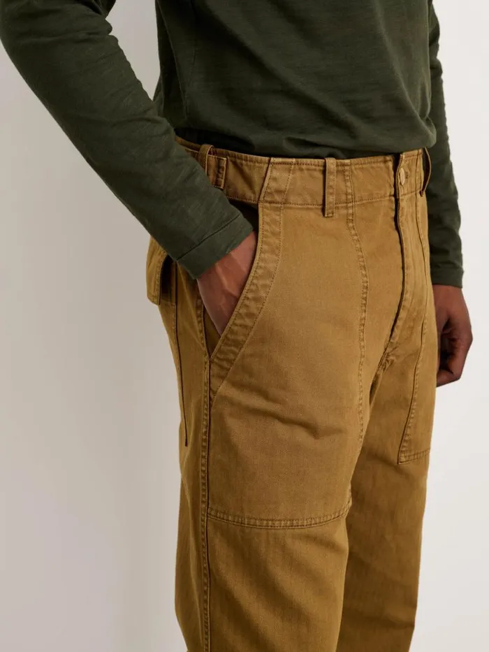 Alex Mill Field Pant In Herringbone Dark Khaki Men Pants