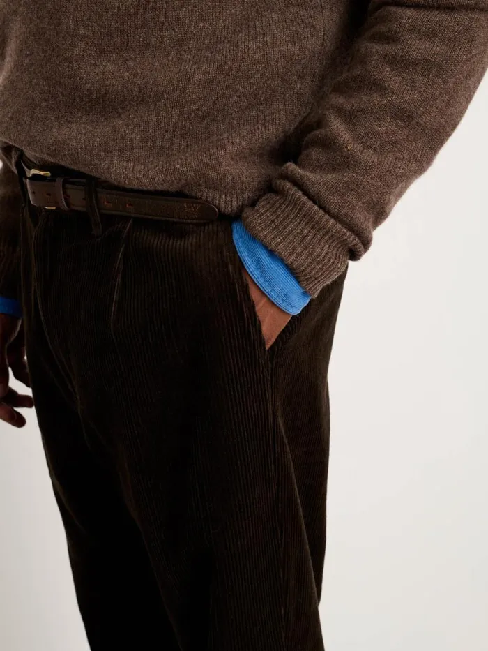 Alex Mill Standard Pleated Pant In Corduroy Chocolate Men Pants
