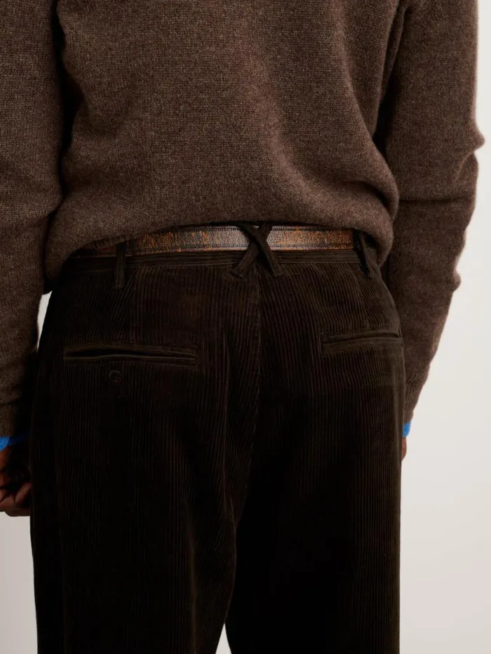 Alex Mill Standard Pleated Pant In Corduroy Chocolate Men Pants