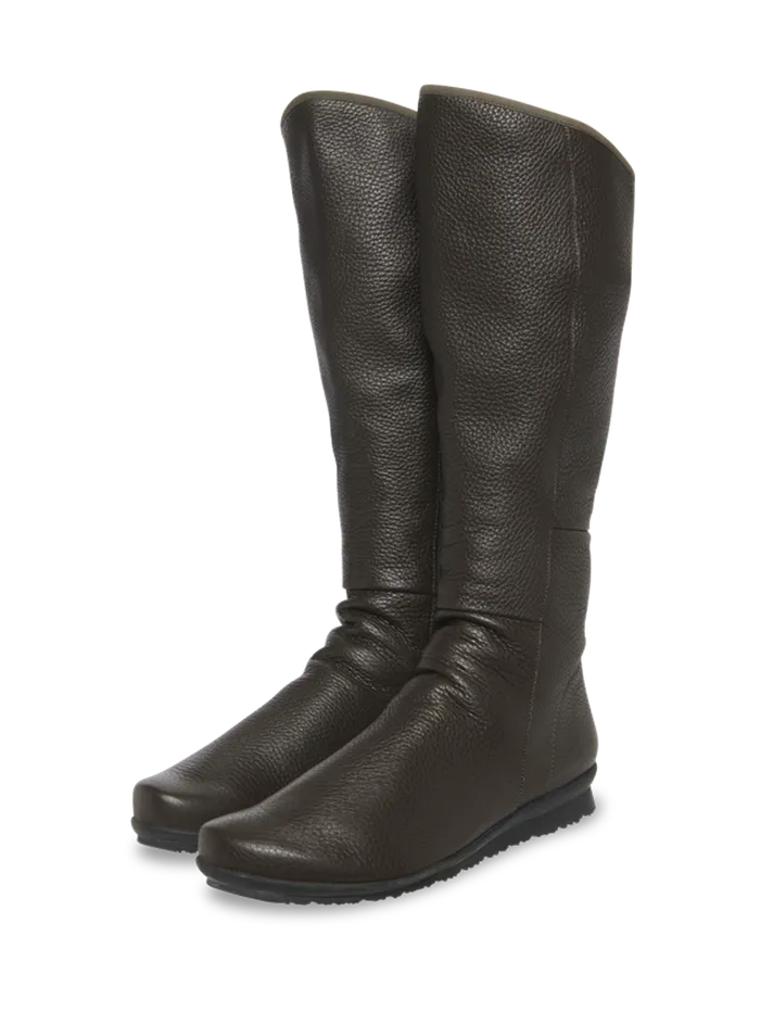 Barkya boots