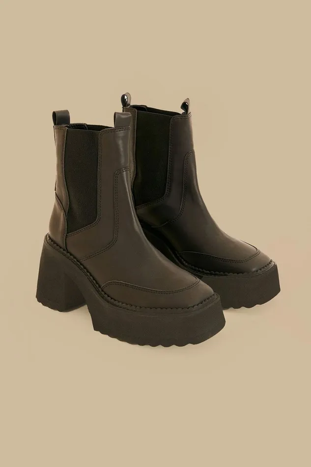 Black Block Heel Chelsea Boot Women FARM Rio Boots and Sneakers