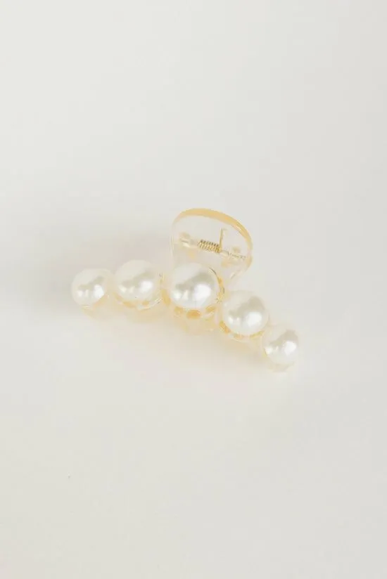 Bohme Oversized Pearl Claw Clip In Medium White Women Hair Accessories