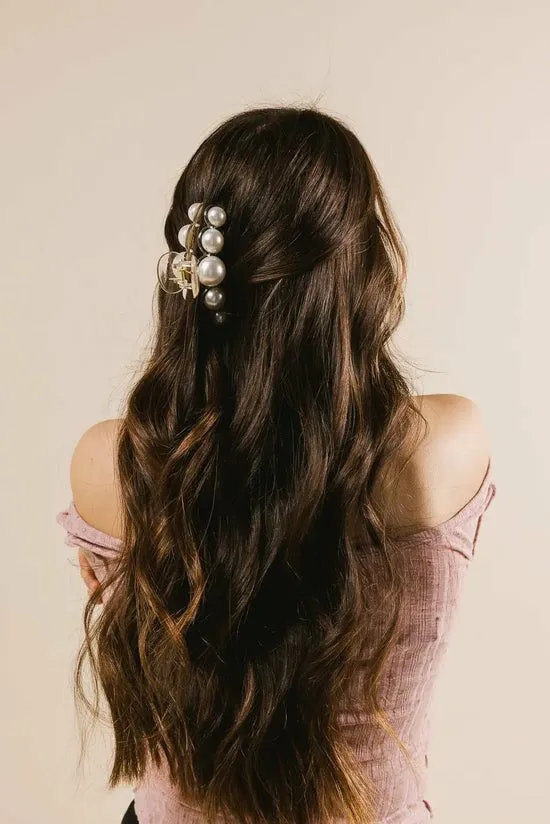 Bohme Oversized Pearl Claw Clip In Medium White Women Hair Accessories