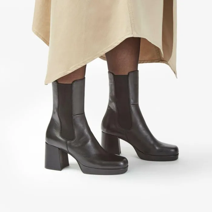 Clarks Pique Up Black Leather Chelsea Boots Black Leather Women Chelsea Boots