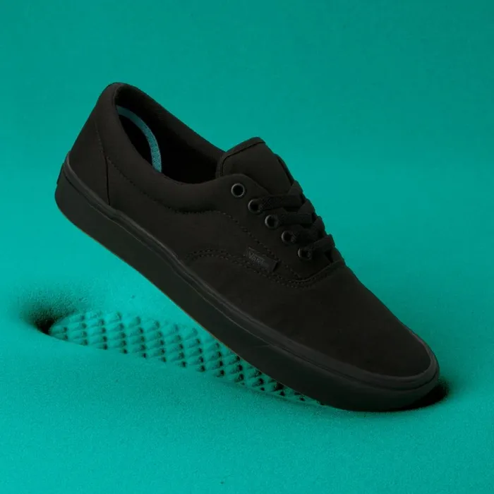 Classics Shoes Men ComfyCush Era BlackBlack Vans