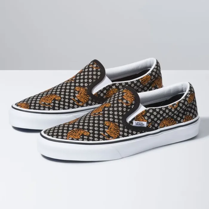 Classics Shoes MenWomen Vans Tiger Floral Classic SlipOn BlackTrue White