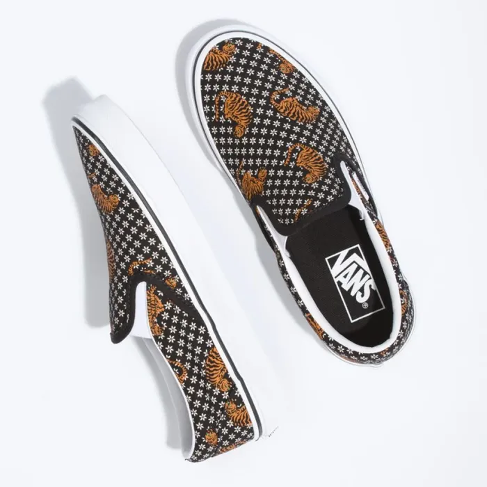 Classics Shoes MenWomen Vans Tiger Floral Classic SlipOn BlackTrue White Classics Shoes MenWomen Vans Tiger Floral Classic SlipOn BlackTrue White