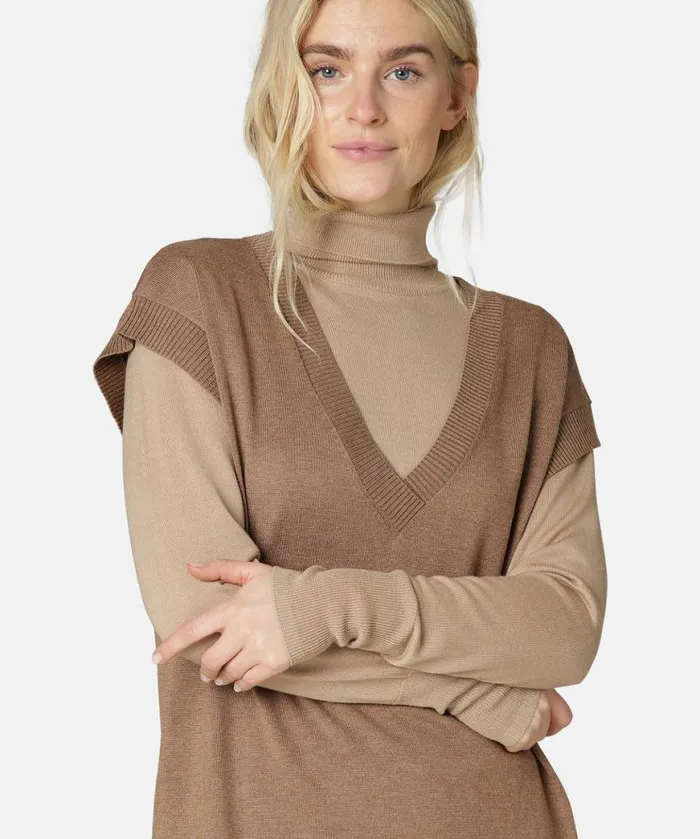 Clothing Ilse Jacobsen Knitwear Vest 8211 Dark Camel Clothing Ilse Jacobsen Knitwear Vest 8211 Dark Camel