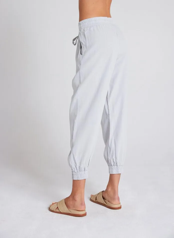 Easy Drawstring Jogger 8211 Foggy Sky Women Bella Dahl Pants Easy Drawstring Jogger 8211 Foggy Sky Women Bella Dahl Pants