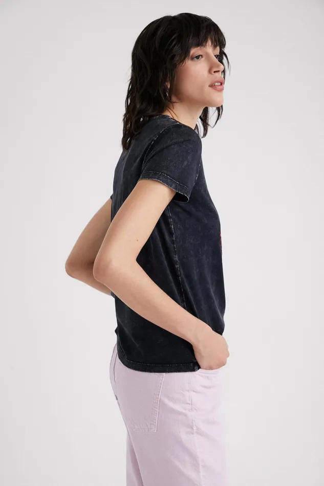 Embroidered Lip Patch Tshirt Women Desigual Tshirts