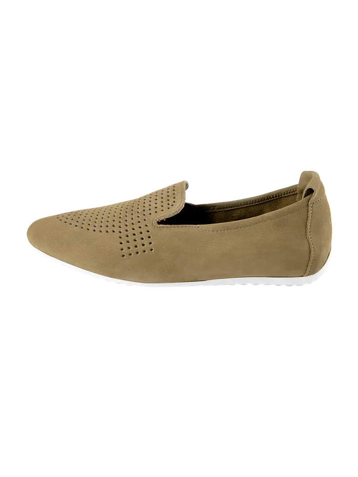 Fanhoo slip on Fanhoo slip on