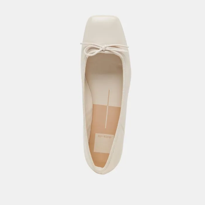 Flats and Loafers Women Dolce Vita Anisa Ballet Flats Creme Crinkle Patent