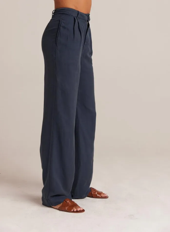 Greta Pleated Wide Leg Trouser 8211 Coastal Navy Women Bella Dahl Pants Greta Pleated Wide Leg Trouser 8211 Coastal Navy Women Bella Dahl Pants