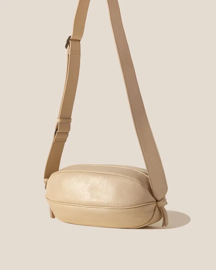 Hereu BOYA L DISTRESSED 8211 BallShaped Crossbody Bag WomenMen Crossbody Bags Hereu BOYA L DISTRESSED 8211 BallShaped Crossbody Bag WomenMen Crossbody Bags