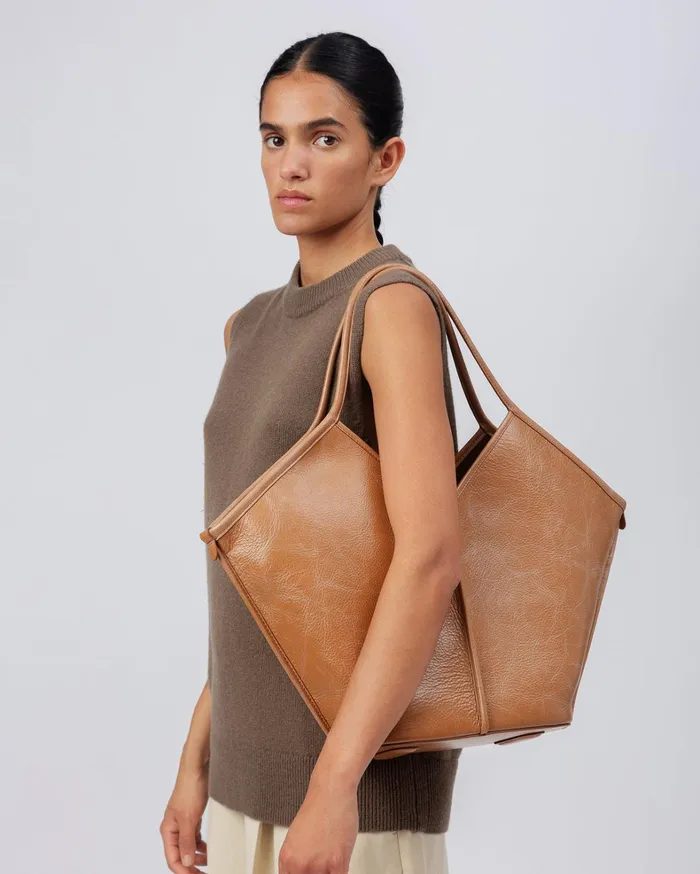 Hereu CALELLA DISTRESSED 8211 Leather Tote Bag WomenMen Shoulder Bags