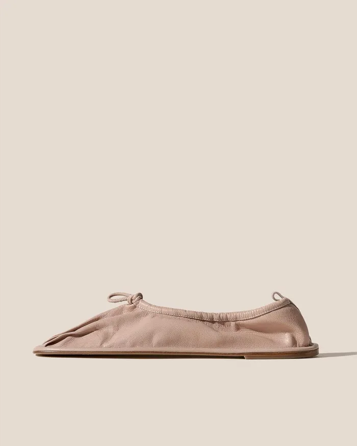 Hereu PUNTERA SUPPLE SHINY 8211 PleatedToe Pump Women Soft Shoes