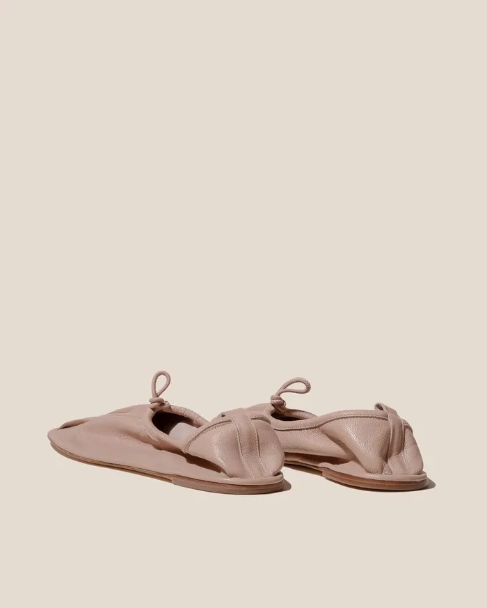 Hereu PUNTERA SUPPLE SHINY 8211 PleatedToe Pump Women Soft Shoes