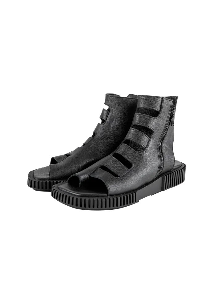 Ixotoo sandals