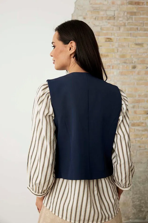 LEA WAISTCOAT 15874 591 Navy 591 Women IN FRONT BLAZER JACKETS