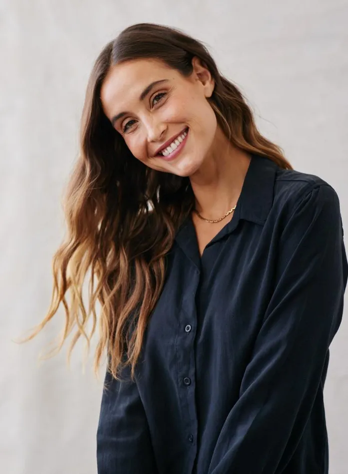 Long Sleeve Classic Button Down 8211 Vintage Black Women Bella Dahl Long Sleeve Long Sleeve Classic Button Down 8211 Vintage Black Women Bella Dahl Long Sleeve