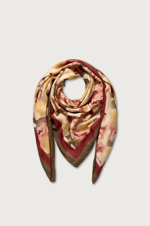 Men STOLE 8211 Cashmere Silk Wool Stole 8211 Burn Red Massimo Alba Scarves and Stoles Men STOLE 8211 Cashmere Silk Wool Stole 8211 Burn Red Massimo Alba Scarves and Stoles