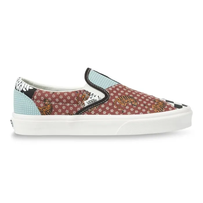 MenWomen Tiger Patchwork Classic SlipOn BlackTrue White Classics Shoes Vans MenWomen Tiger Patchwork Classic SlipOn BlackTrue White Classics Shoes Vans