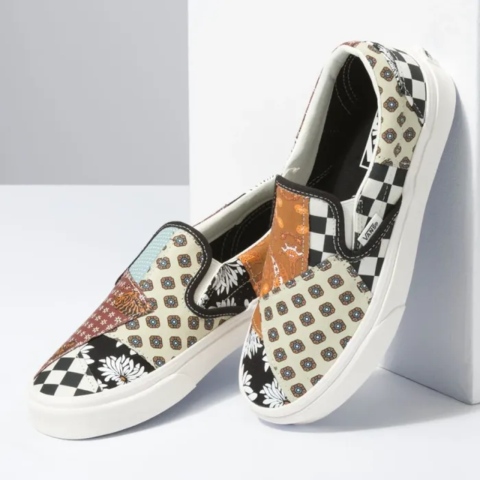 MenWomen Tiger Patchwork Classic SlipOn BlackTrue White Classics Shoes Vans MenWomen Tiger Patchwork Classic SlipOn BlackTrue White Classics Shoes Vans
