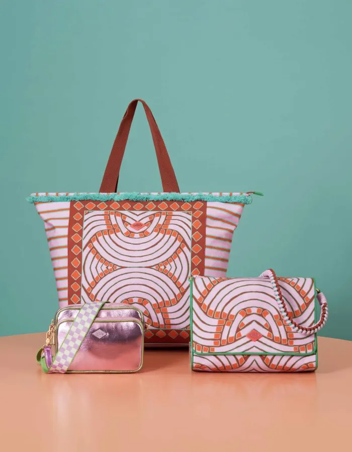 Oilily Shoulder Bags Bags Smiley Shoulder Bag Smileyorchid Bouquet Oilily Shoulder Bags Bags Smiley Shoulder Bag Smileyorchid Bouquet