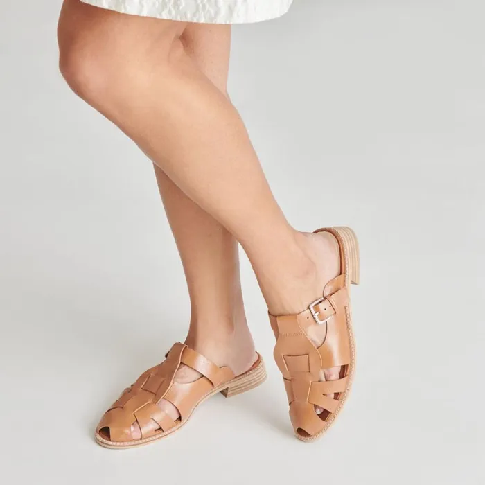Sandals Women Dolce Vita Hippie Flats Tan Crinkle Patent