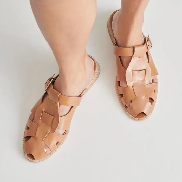 Sandals Women Dolce Vita Hippie Flats Tan Crinkle Patent