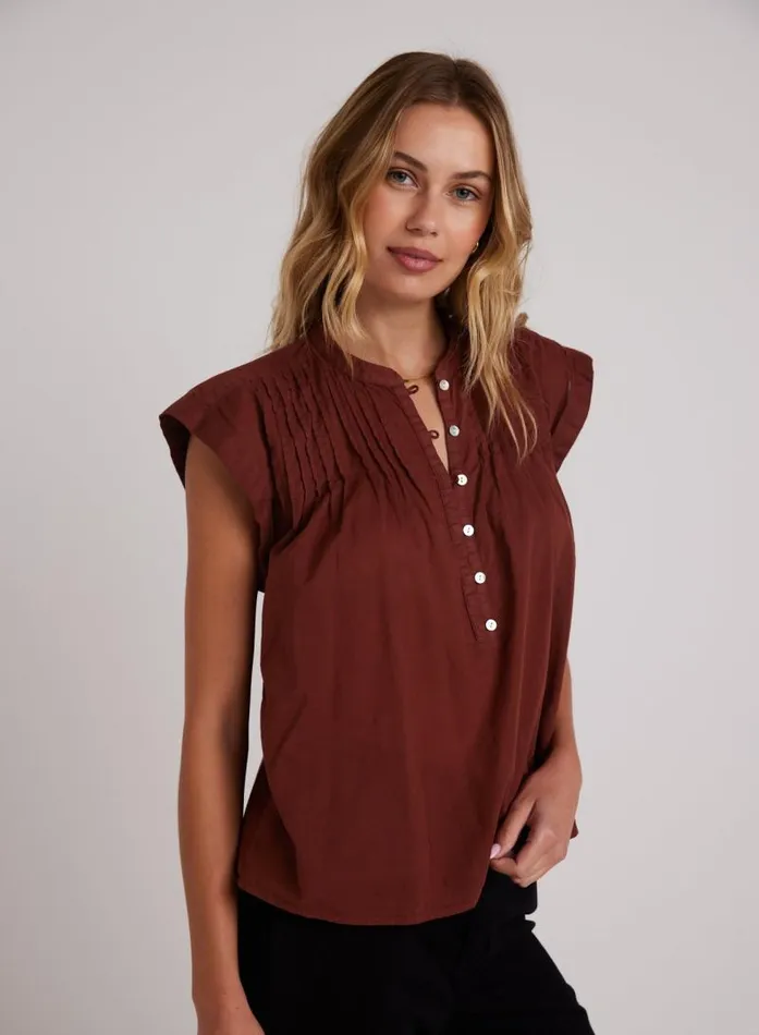 Short Sleeve Pintuck Pullover 8211 Cherry Mahogany Women Bella Dahl Short Sleeve Short Sleeve Pintuck Pullover 8211 Cherry Mahogany Women Bella Dahl Short Sleeve