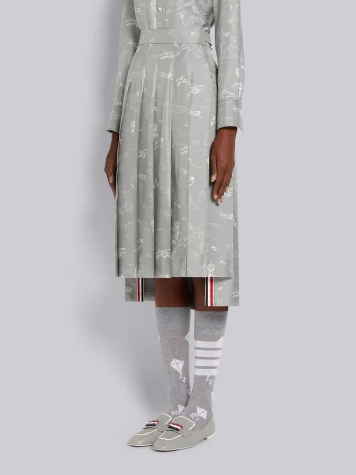 Sky Toile Printed Silk Twill Dropped Back Pleated Below The Knee Skirt Medium Grey Women Thom Browne Skirts