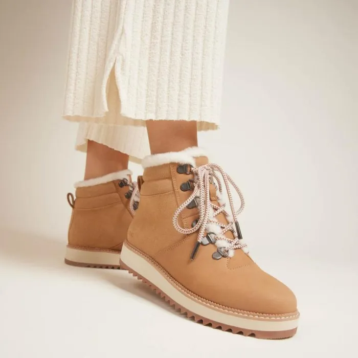 Toms Boots and Booties Mojave Boot Brown 8211 Women Toms Boots and Booties Mojave Boot Brown 8211 Women