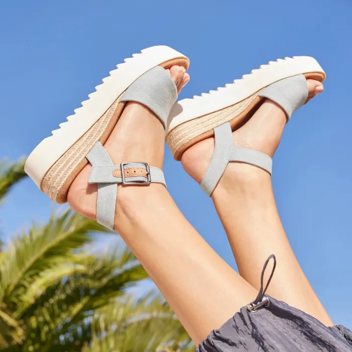 Toms Espadrilles Diana Wedge Sandal Blue Denim 8211 Women Toms Espadrilles Diana Wedge Sandal Blue Denim 8211 Women