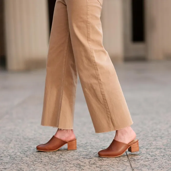 Women AllDay Heeled Mule Brandy Nisolo Heels
