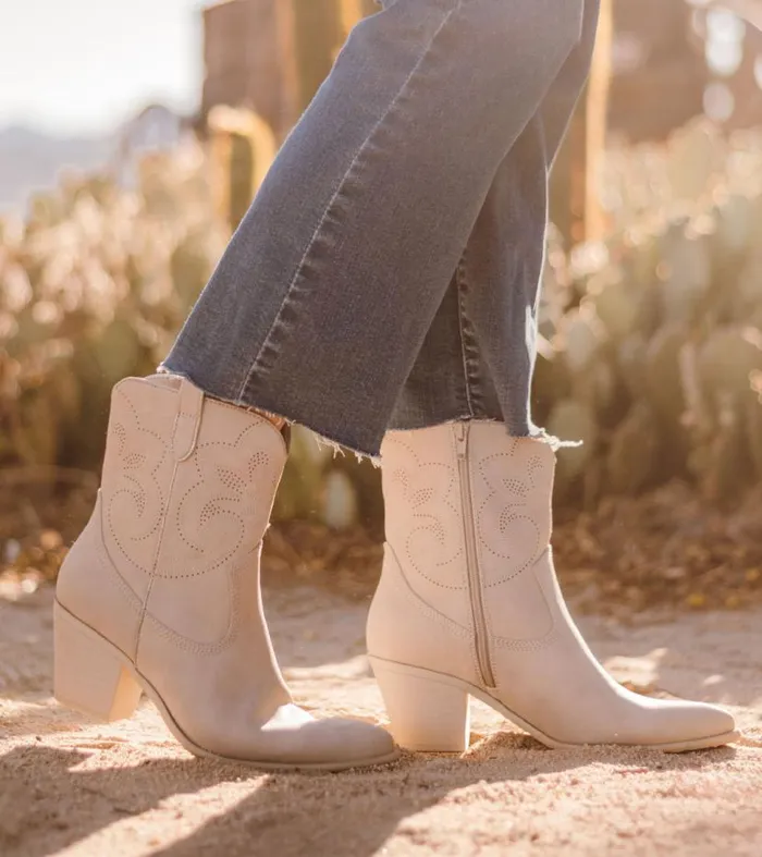 Women Baretraps Booties Yenni Western Boot Haze Women Baretraps Booties Yenni Western Boot Haze