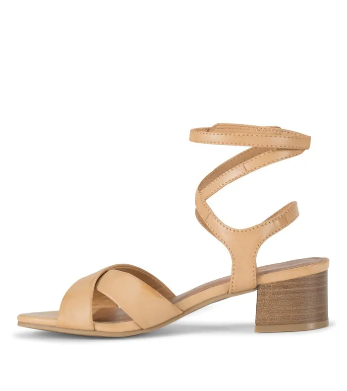 Women Baretraps Classic Comfort Sandals Valerie Block Heel Sandal Natural Women Baretraps Classic Comfort Sandals Valerie Block Heel Sandal Natural