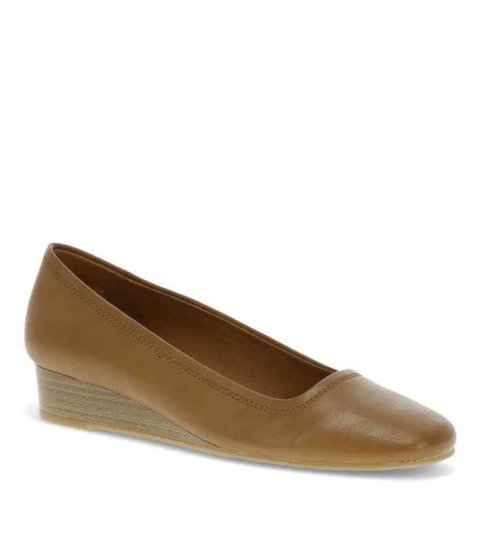 Women Baretraps Dress Shoes Covette Wedge Slip On Walnut