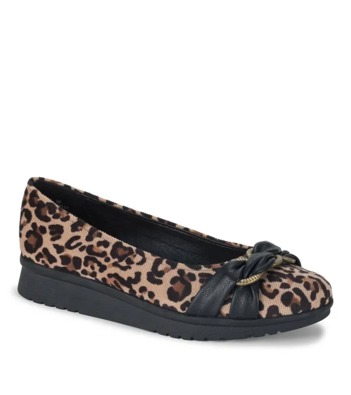 Women Baretraps Flats and Loafers Aurora Flat Brown Multi