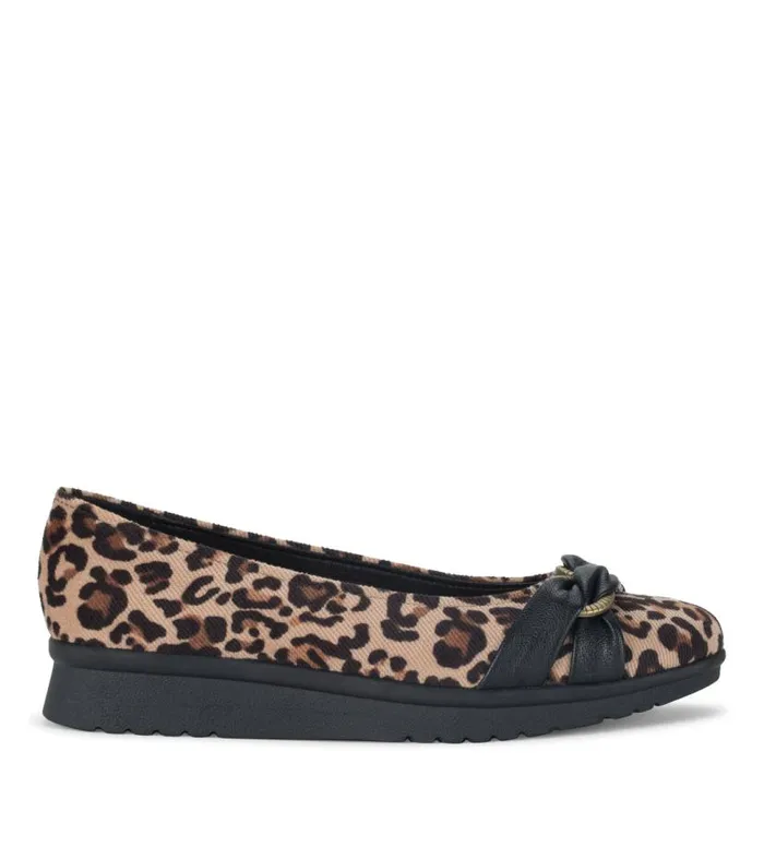 Women Baretraps Flats and Loafers Aurora Flat Brown Multi Women Baretraps Flats and Loafers Aurora Flat Brown Multi