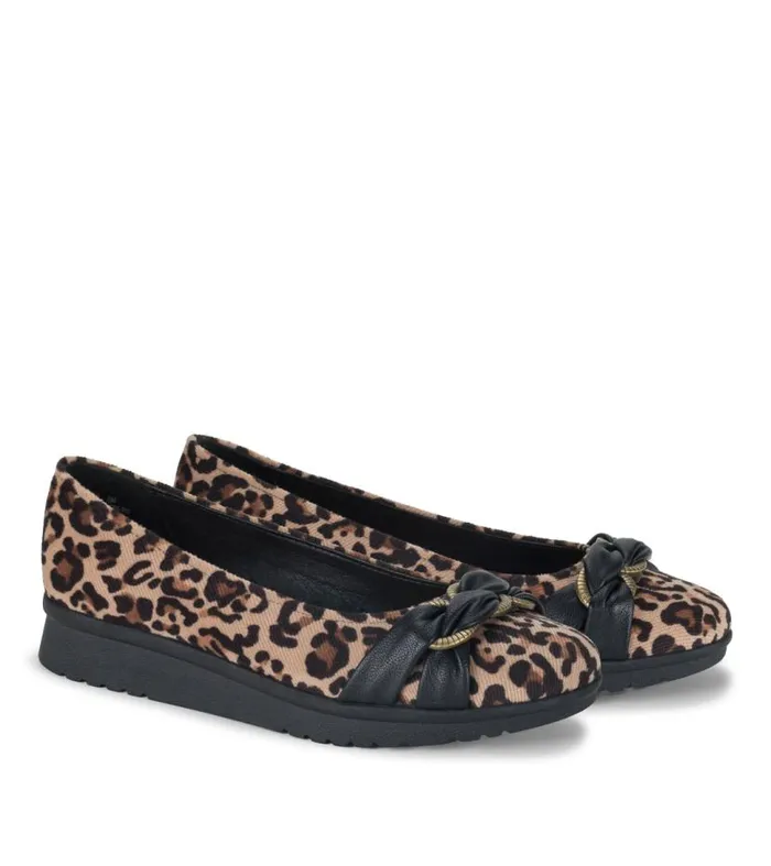 Women Baretraps Flats and Loafers Aurora Flat Brown Multi Women Baretraps Flats and Loafers Aurora Flat Brown Multi