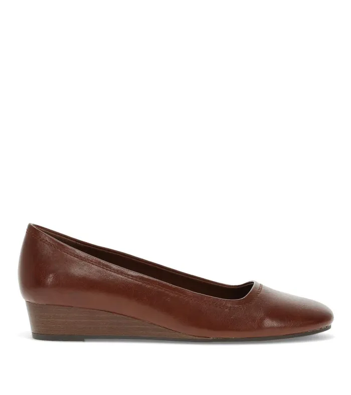 Women Baretraps Flats and Loafers Covette Wedge Slip On Mahogany Women Baretraps Flats and Loafers Covette Wedge Slip On Mahogany