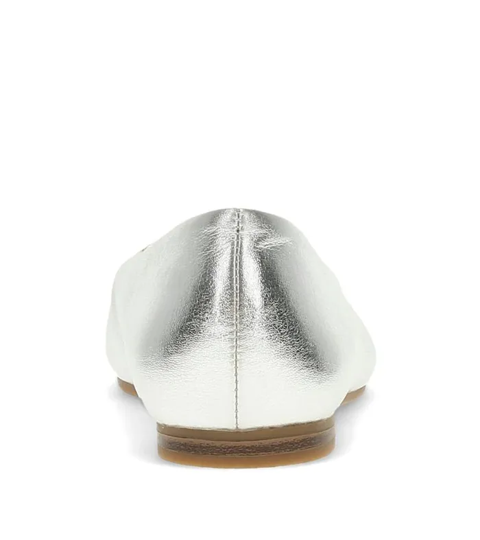 Women Baretraps Flats and Loafers Rhonda Casual Flat Silver Women Baretraps Flats and Loafers Rhonda Casual Flat Silver
