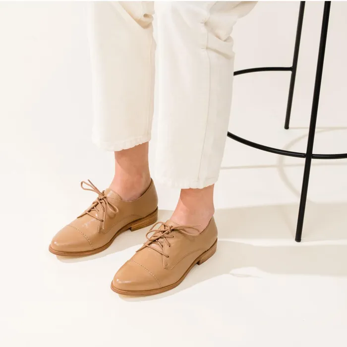 Women Emilia Cap Toe Oxford Almond Nisolo Flats and Slip Ons