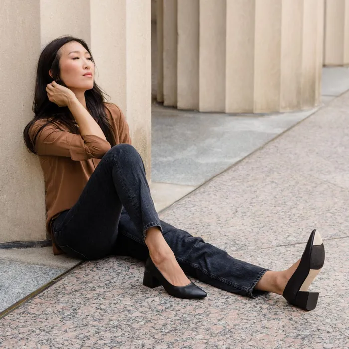 Women Fiorela GoTo Mid Heel Black Nisolo Heels