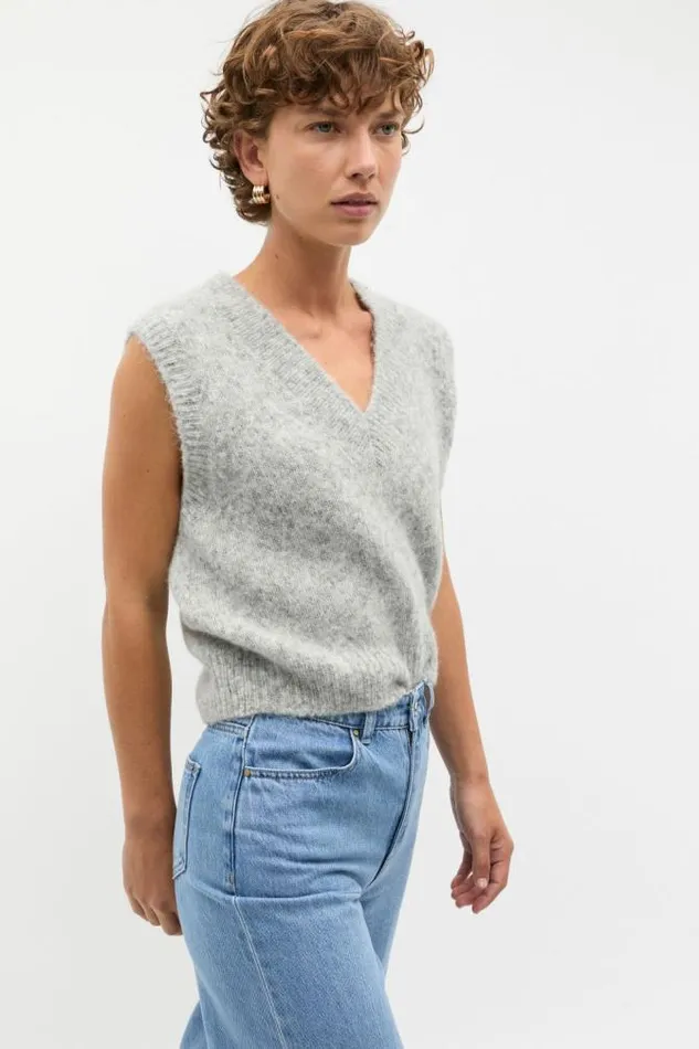 Women Jackets and Vests Seed Heritage Lofty V Neck Vest Silver Marle