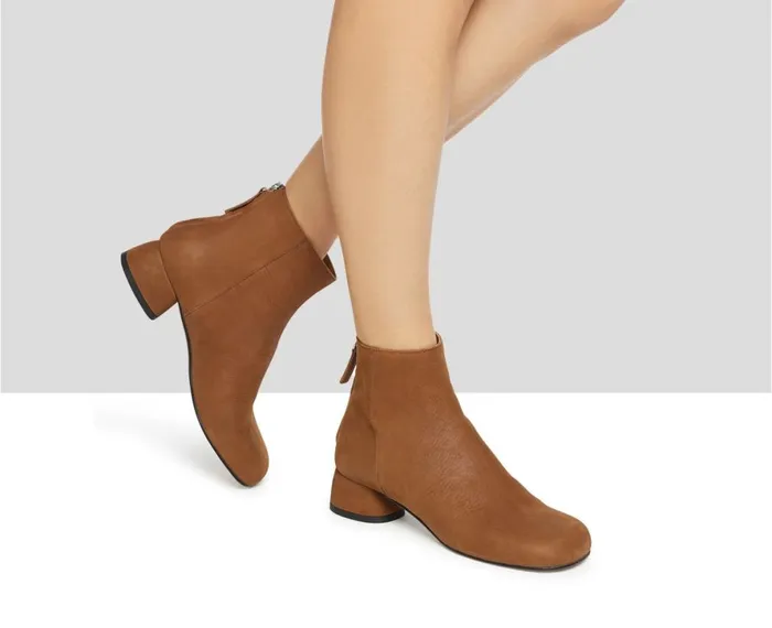 Women Medium Heel Audley Shoes Low Heel Leather Booties Karel Brown