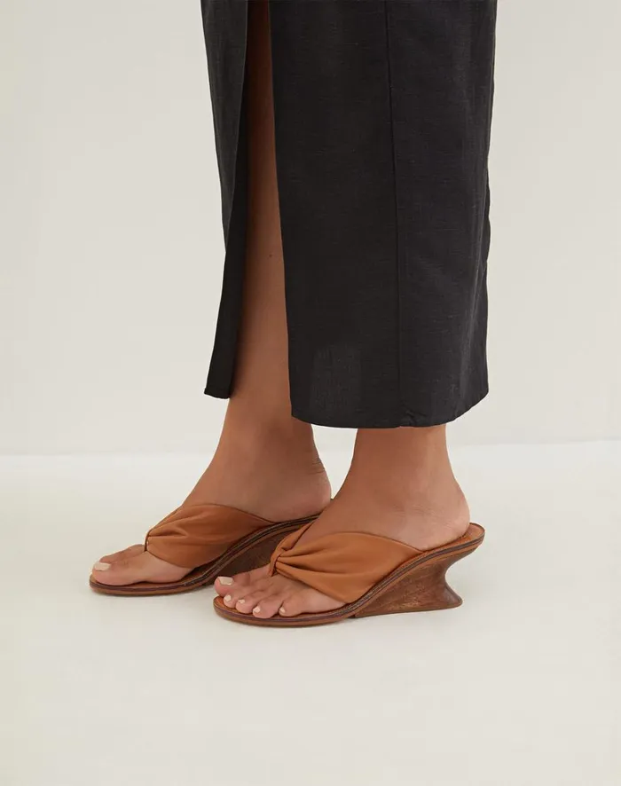 Women ViX Paula Hermanny Sandals Dahlia Mule 8211 Caramel